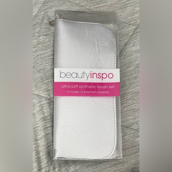 Beauty Inspo 12 Piece Ultra-Soft Synthetic Brush Set - Silver - Picture 2 of 4